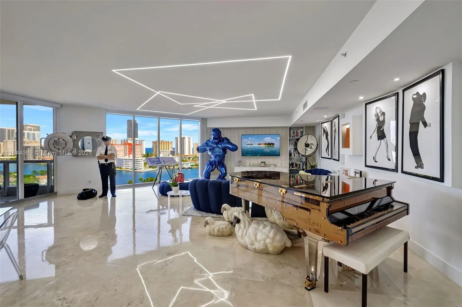 3 bedroom 3 bath for sale at 21200 Point Pl # 1204, Aventura FL 33180