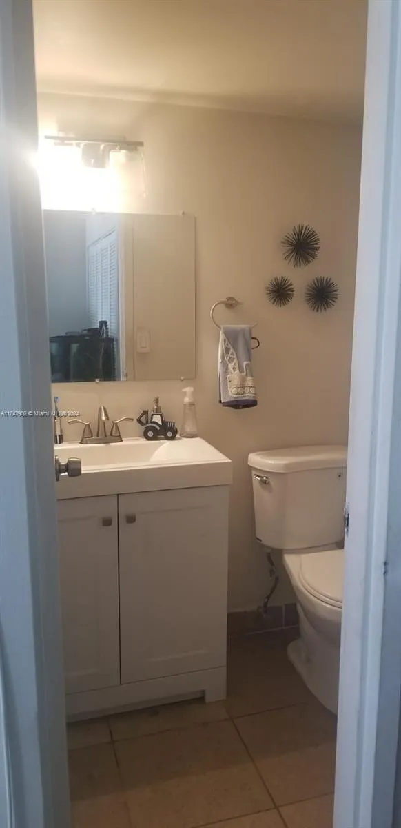 17021 N Bay Rd # 127, Sunny Isles Beach FL 33160