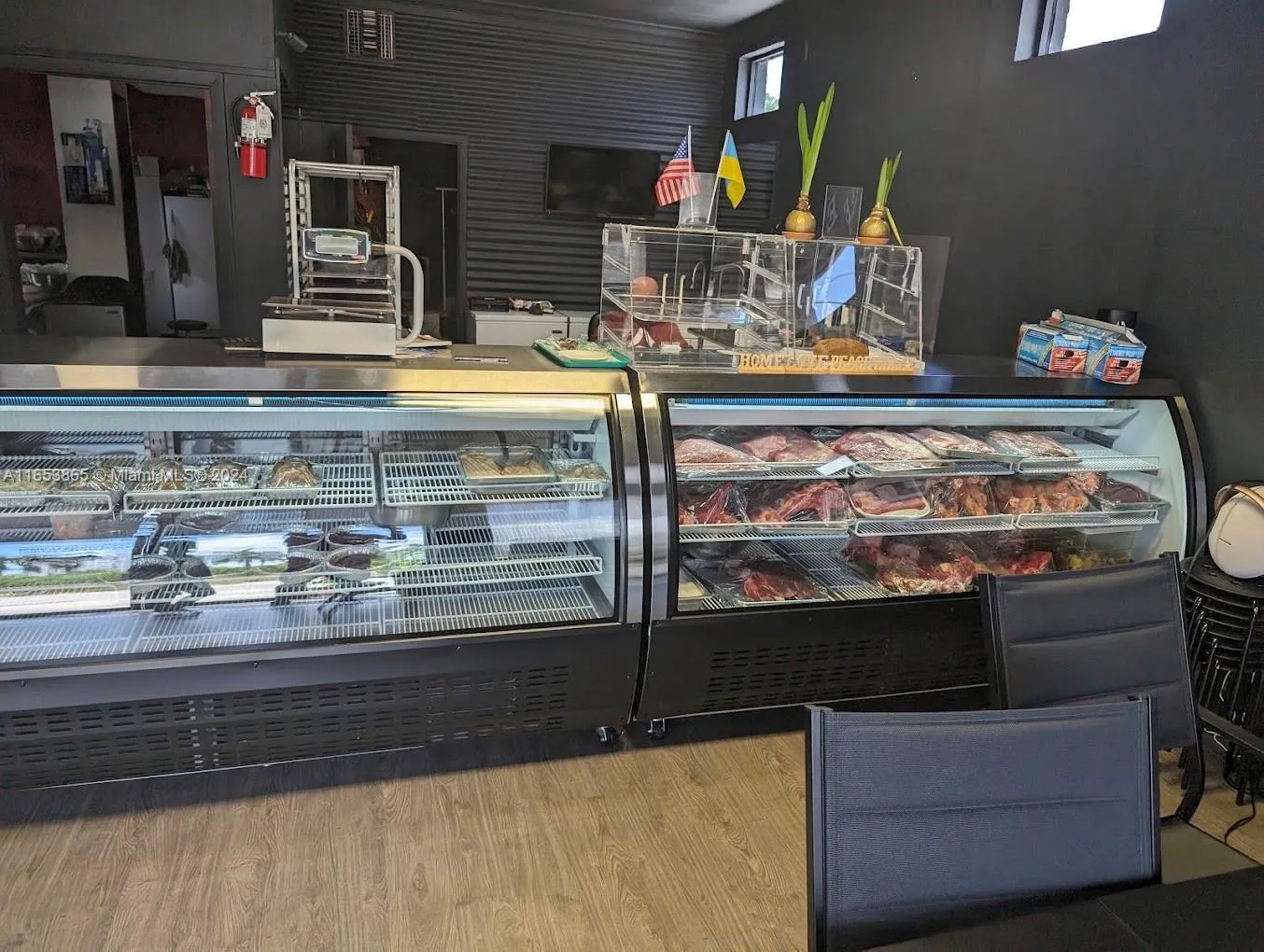 18300 W Dixie Hwy, North Miami Beach FL 33160