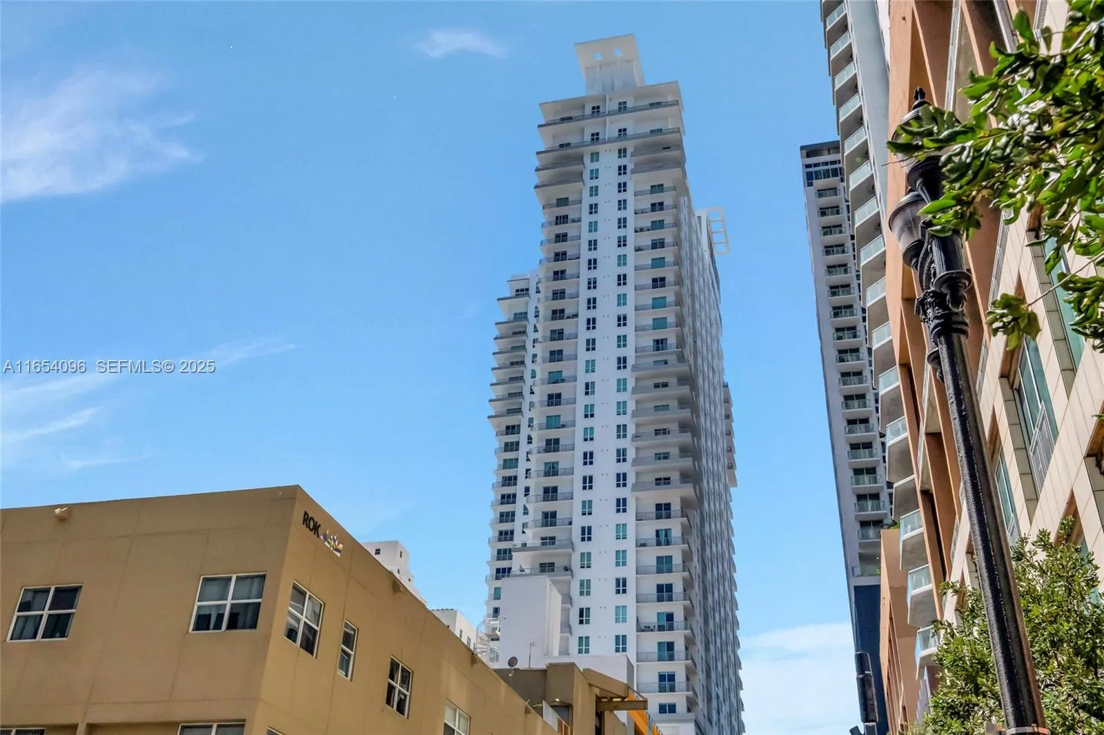 133 NE 2nd Ave # 1808, Miami FL 33132