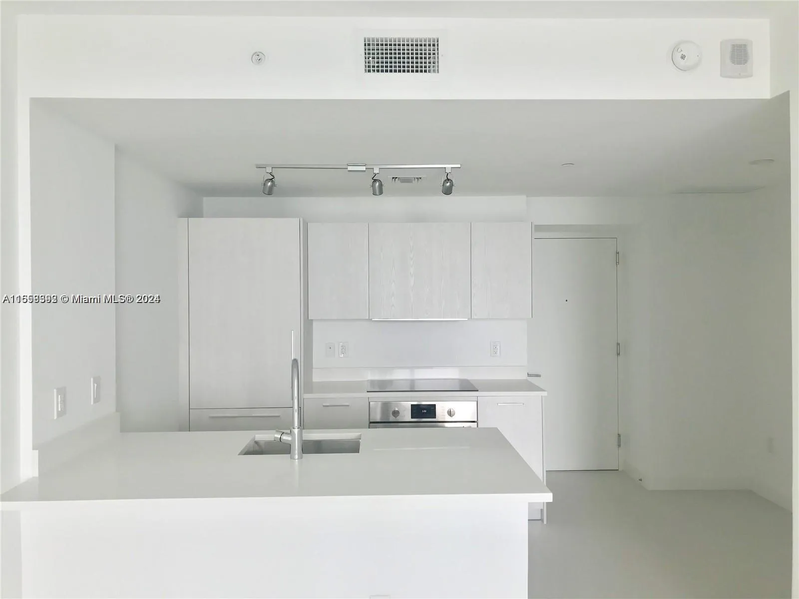 1 bedroom 1 bath for sale at 501 NE 31st St # 1404, Miami FL 33137