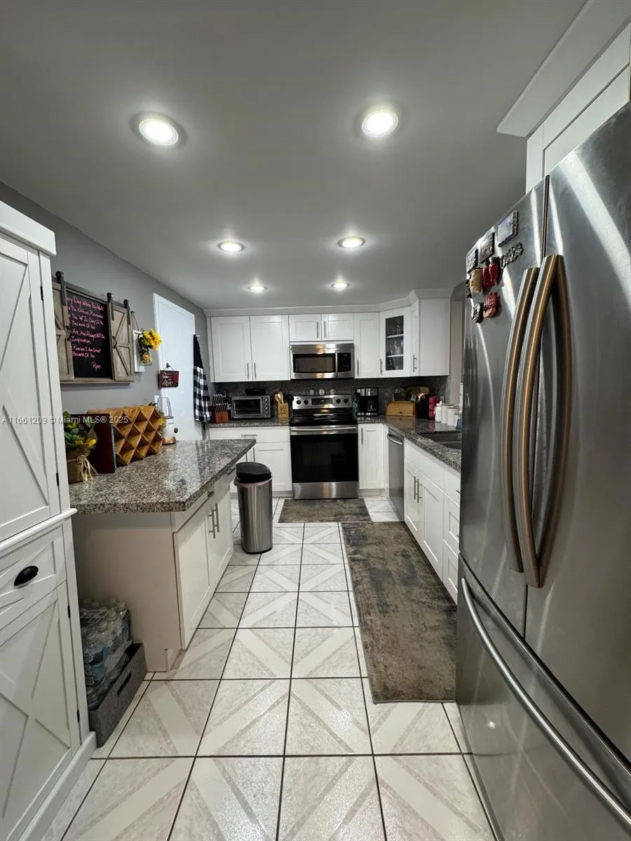 3800 S Ocean Dr # 1816, Hollywood FL 33019