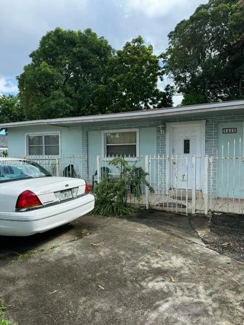 6440 SW 20th St, Miramar FL 33023