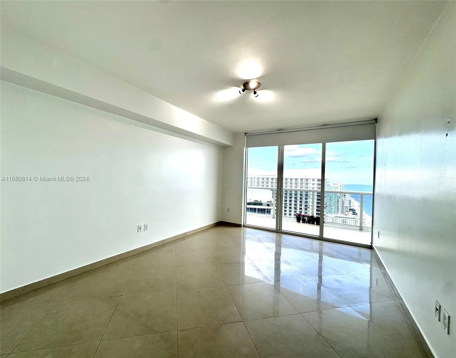 1830 S Ocean Dr # 4711, Hallandale Beach FL 33009