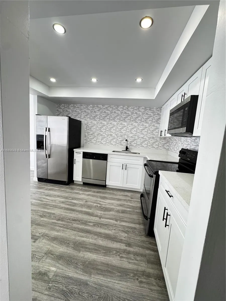 18051 Biscayne Blvd # 1003, Aventura FL 33160