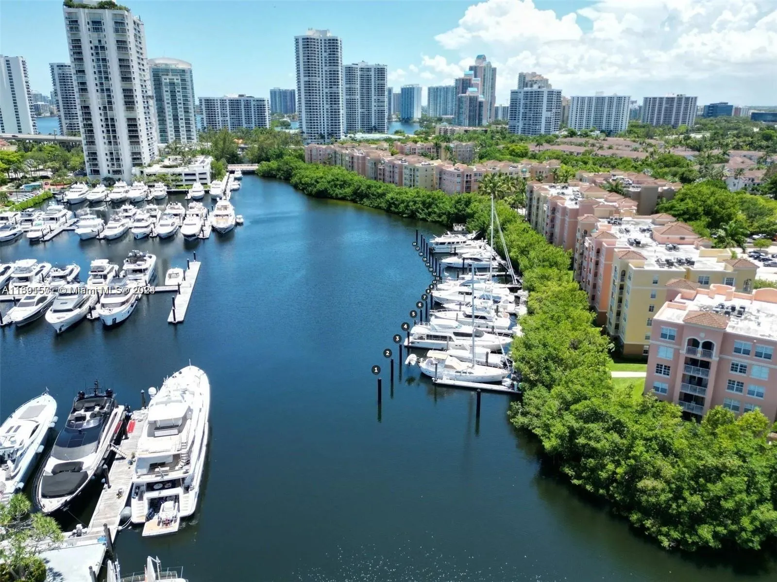 19777 E Country Club Dr, Aventura FL 33180