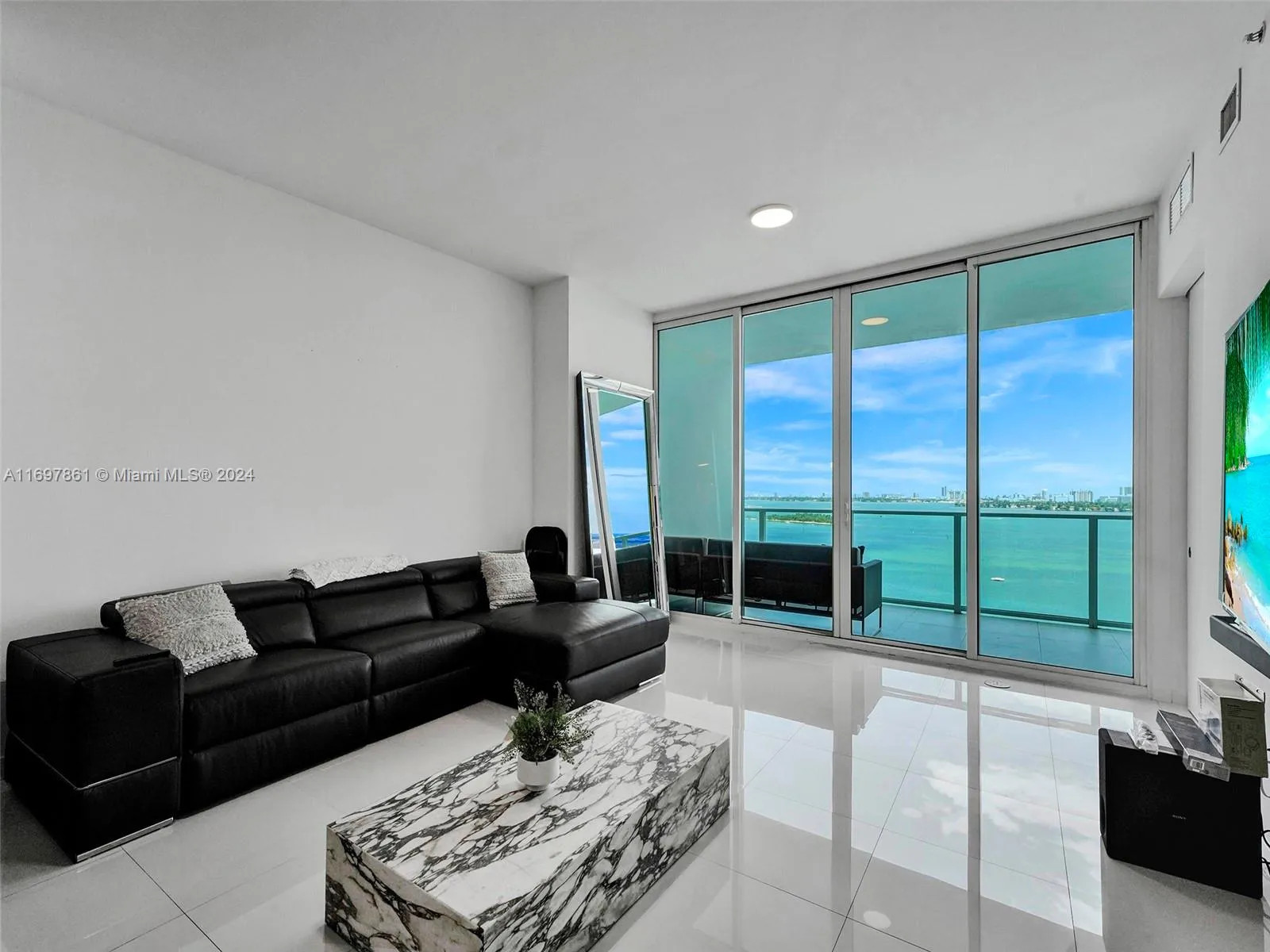 1 bedroom 2 bath for sale at 2020 N Bayshore Dr # 1509, Miami FL 33137