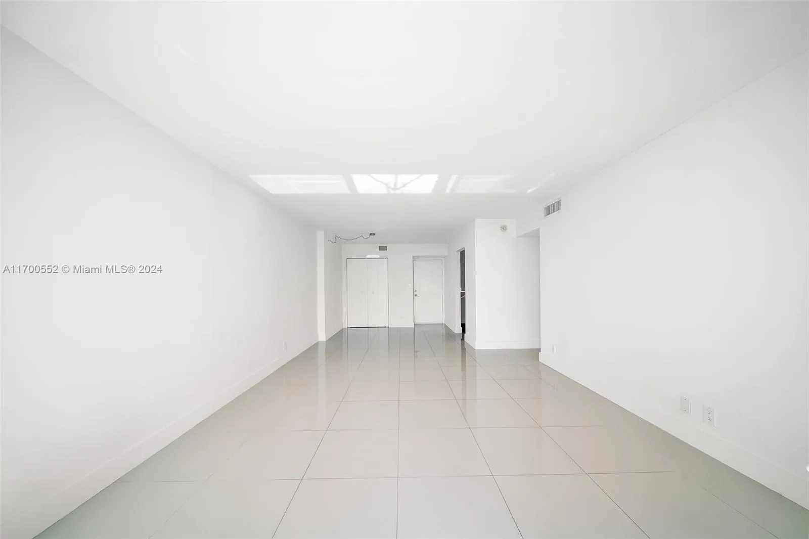 100 Bayview Dr # 408, Sunny Isles Beach FL 33160