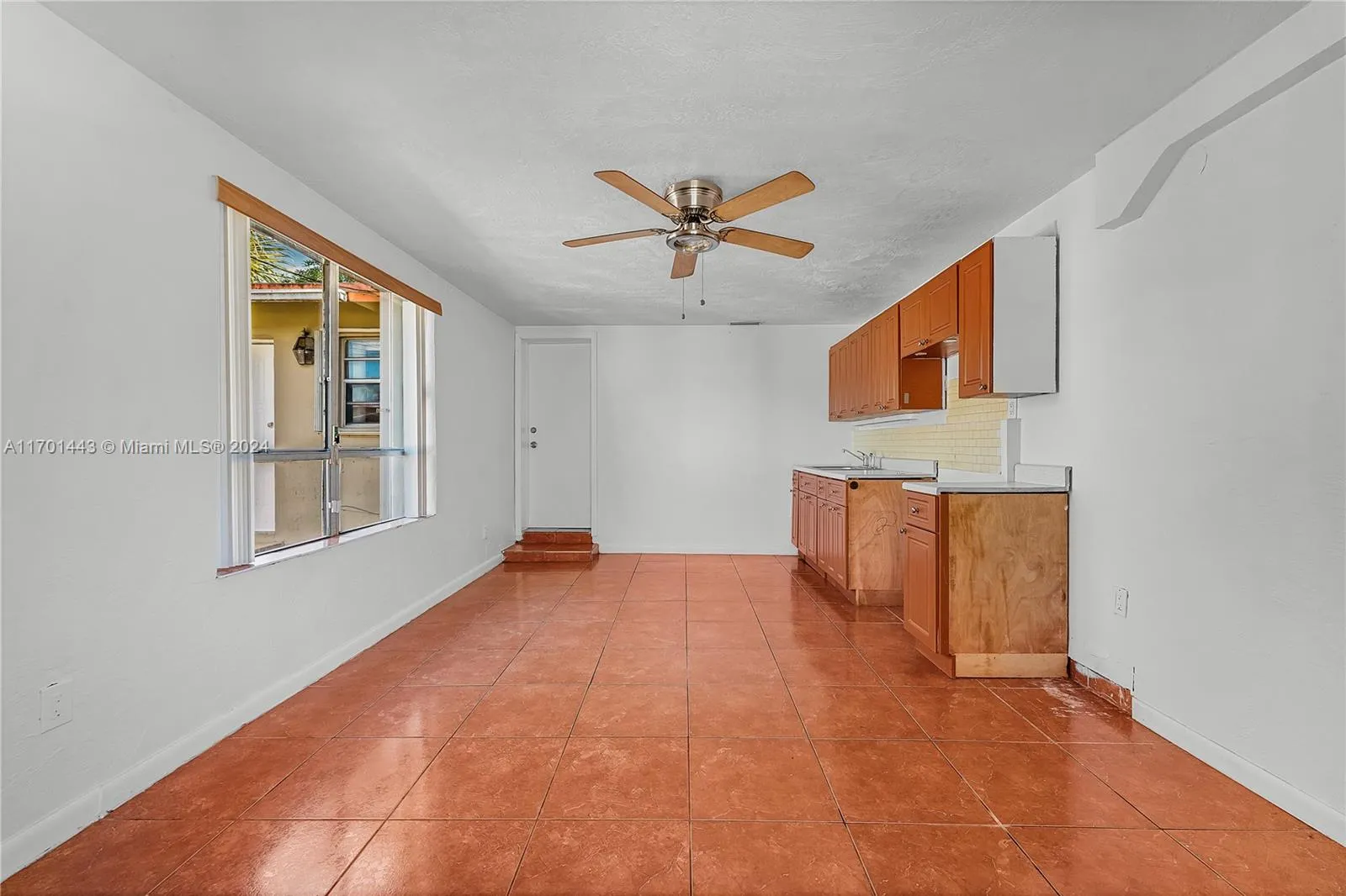 2781 NW 24th St, Fort Lauderdale FL 33311