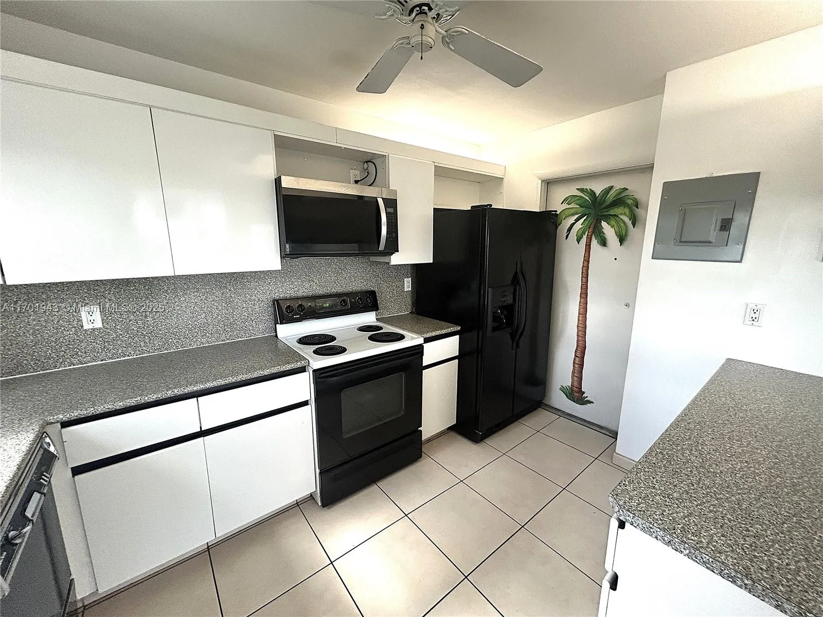 2 bedroom 2 bath for sale at 1825 S Ocean Dr # 401, Hallandale Beach FL 33009
