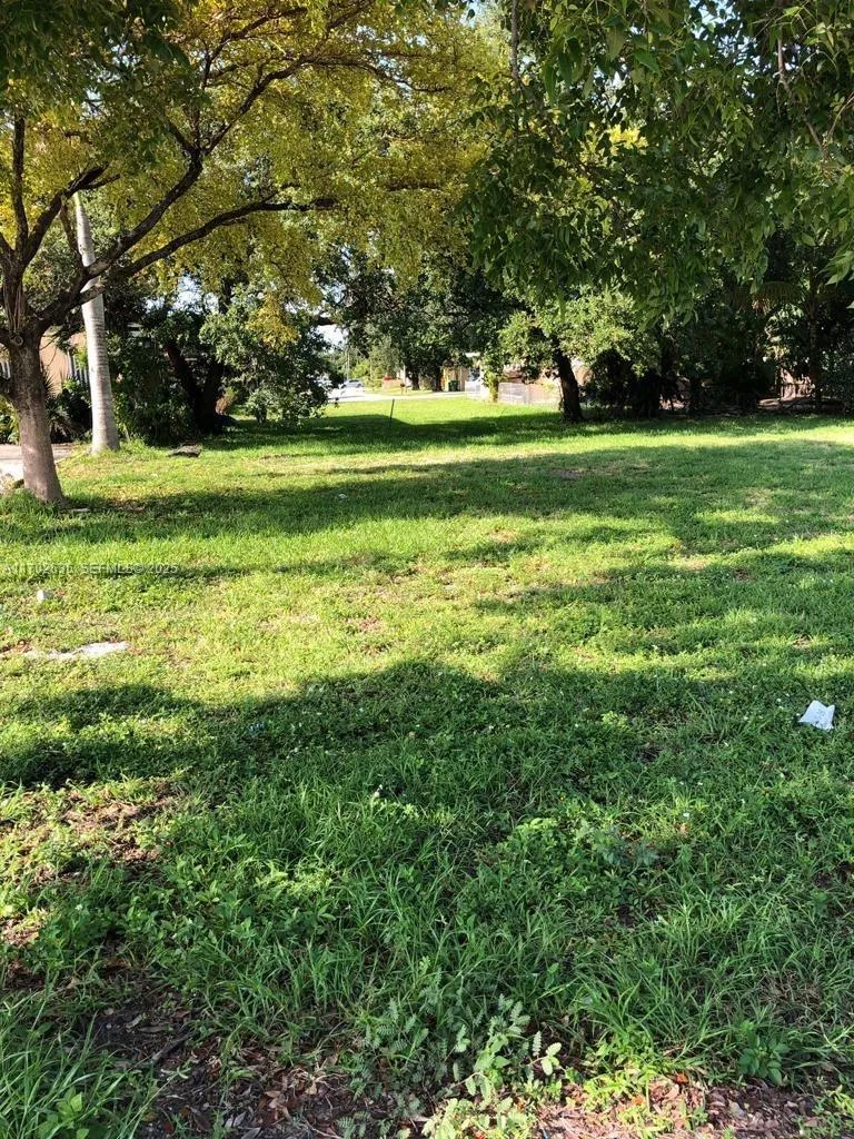 721 W Hallandale Beach Blvd, Hallandale Beach FL 33009