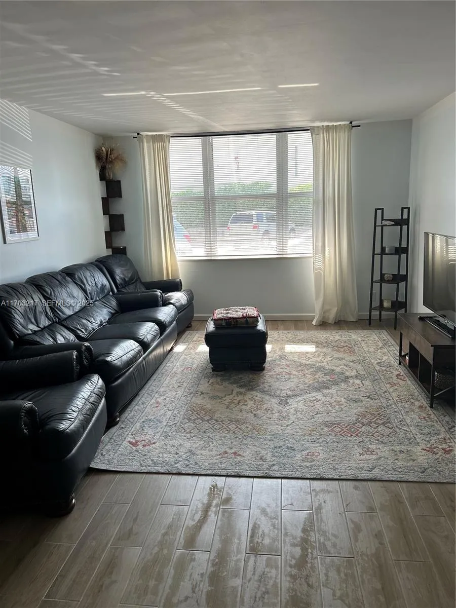 2 bedroom 2 bath for sale at 1913 S OCEAN DR # 129, Hallandale Beach FL 33009