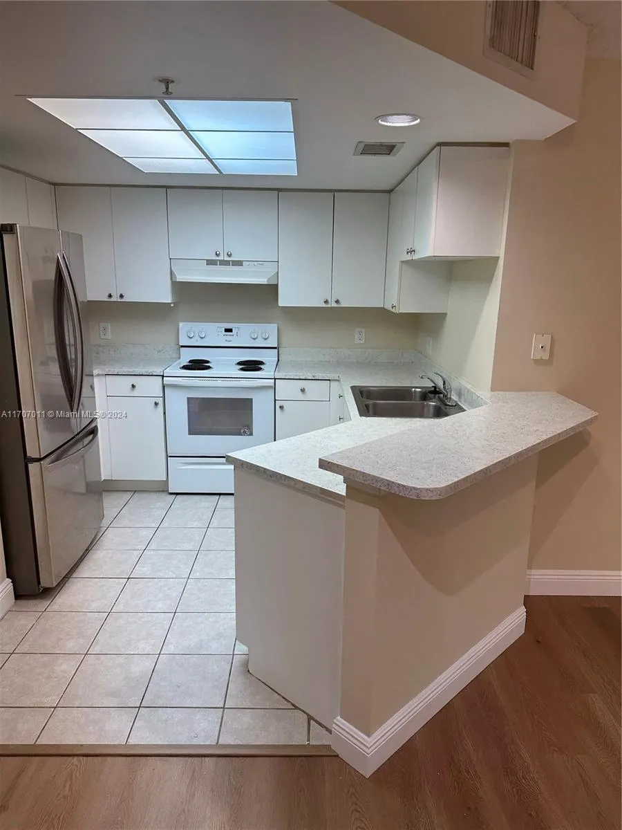 2119 SE 10th Avenue # 906, Fort Lauderdale FL 33316