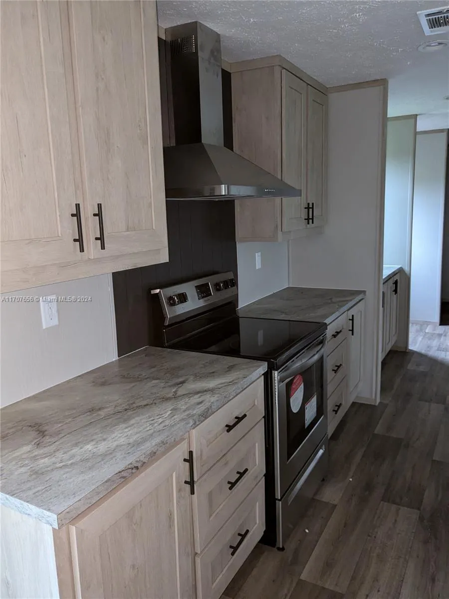 18184 NW 296, Okeechobee FL 34972