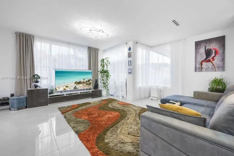 3600 Westminster St, Hollywood FL 33021