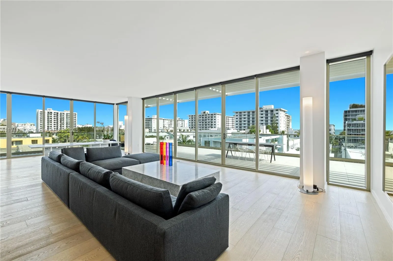 300 Collins Ave, Miami Beach FL 33139
