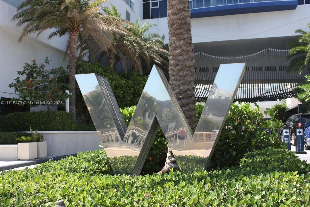 1 bedroom 1 bath for sale at 3101 Bayshore Dr # 1601, Fort Lauderdale FL 33304