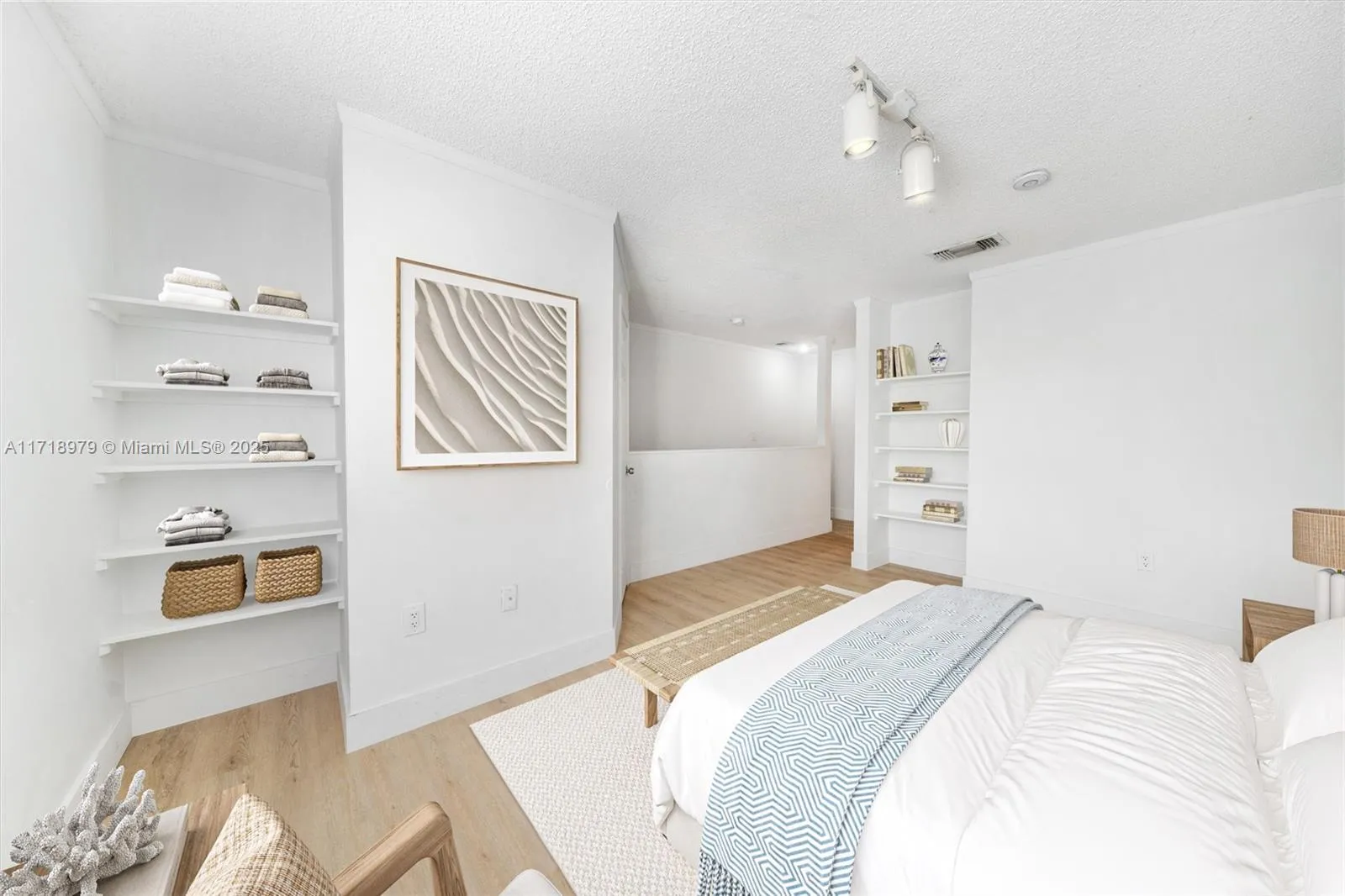 17515 NW 67th Ct # 22, Hialeah FL 33015