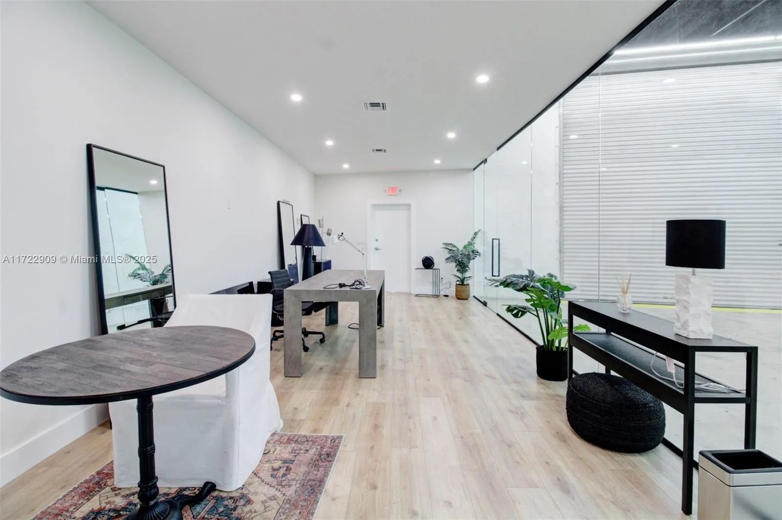 S Dixie Hwy E, Pompano Beach FL 33060