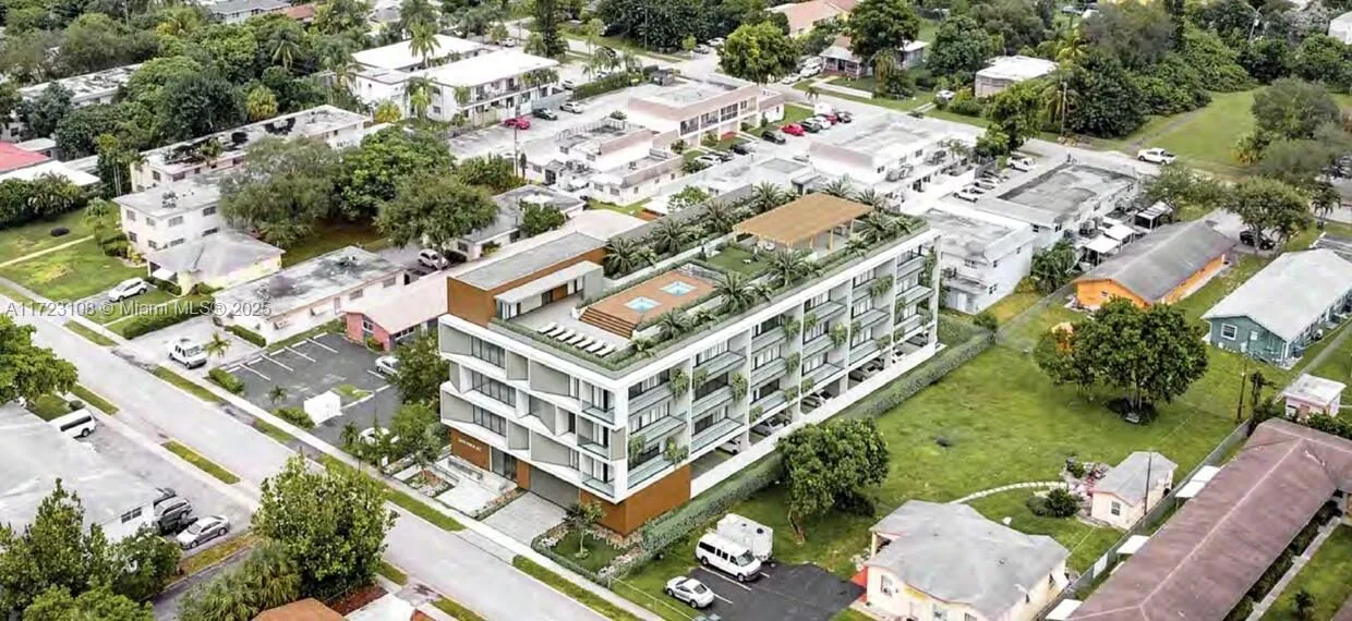 2543 Polk St, Hollywood FL 33020