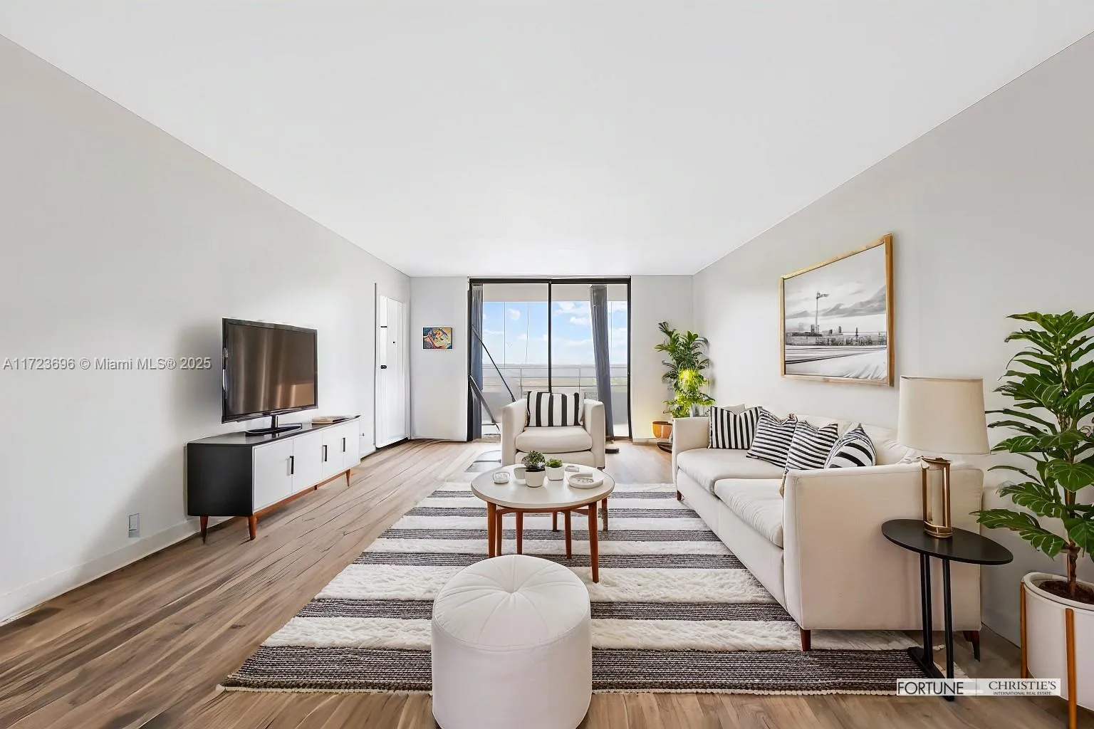 600 Three Islands Blvd # 1602, Hallandale Beach FL 33009