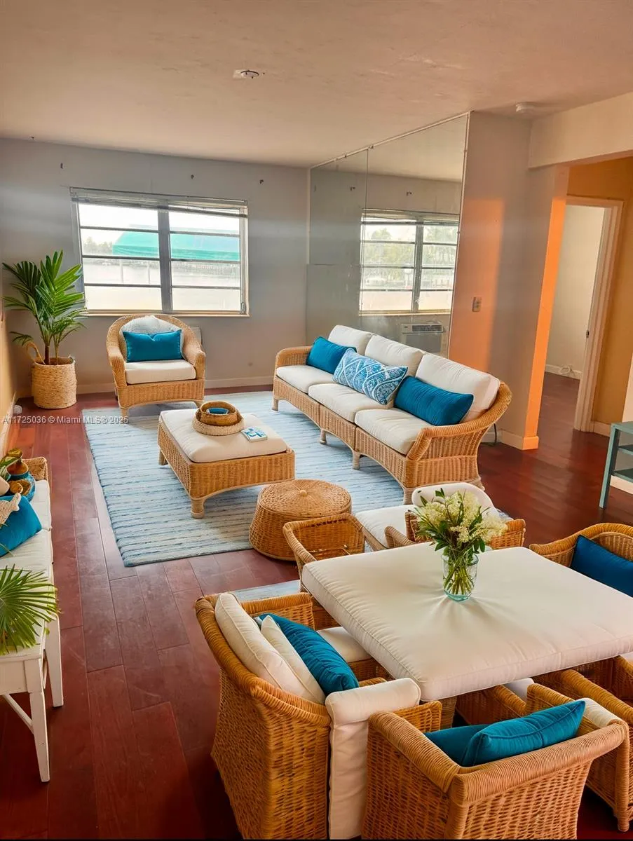 4740 Pine Tree Dr # 31, Miami Beach FL 33140