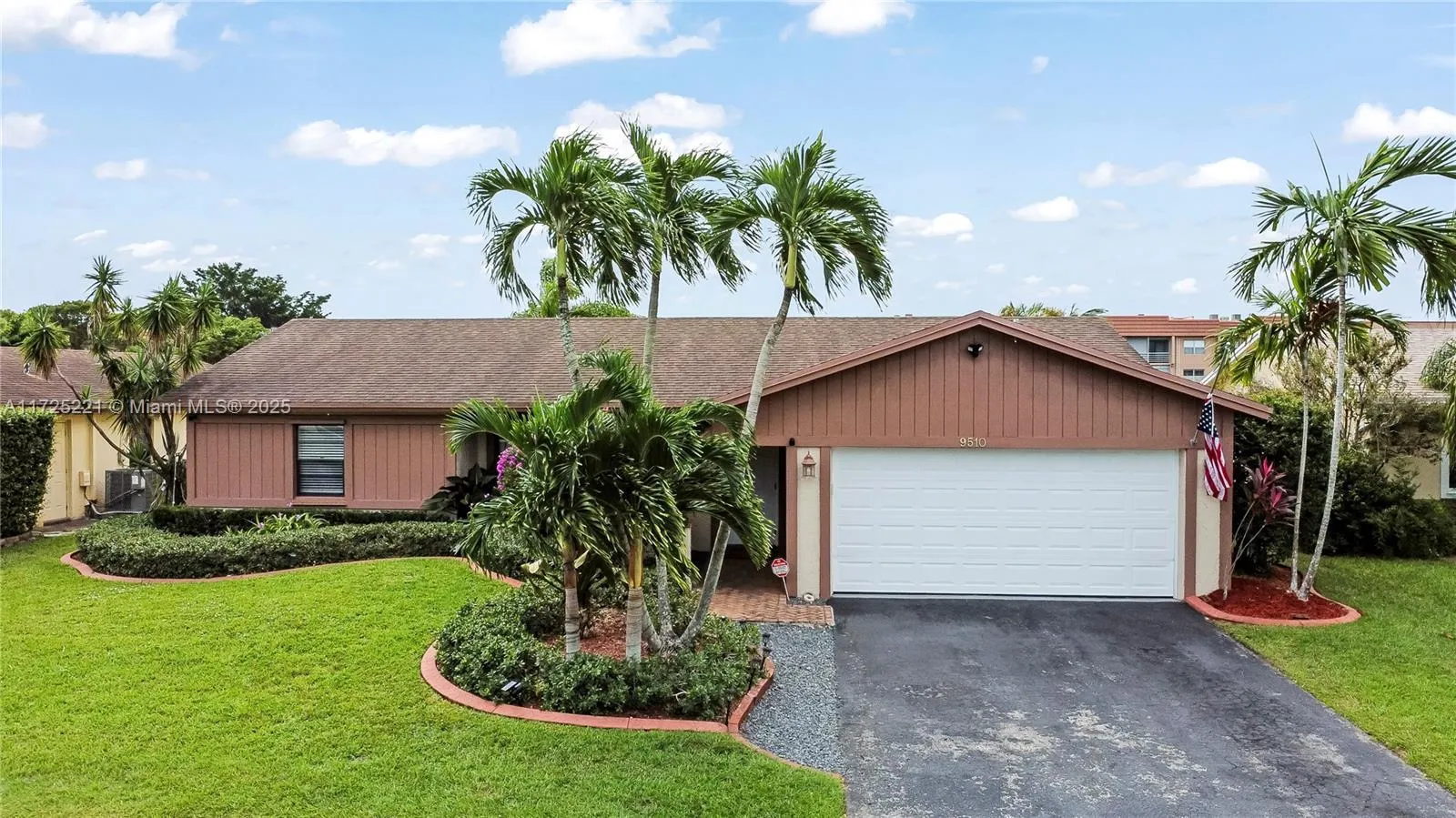 3 bedroom 2 bath for sale at 9510 NW 31st Pl, Sunrise FL 33351