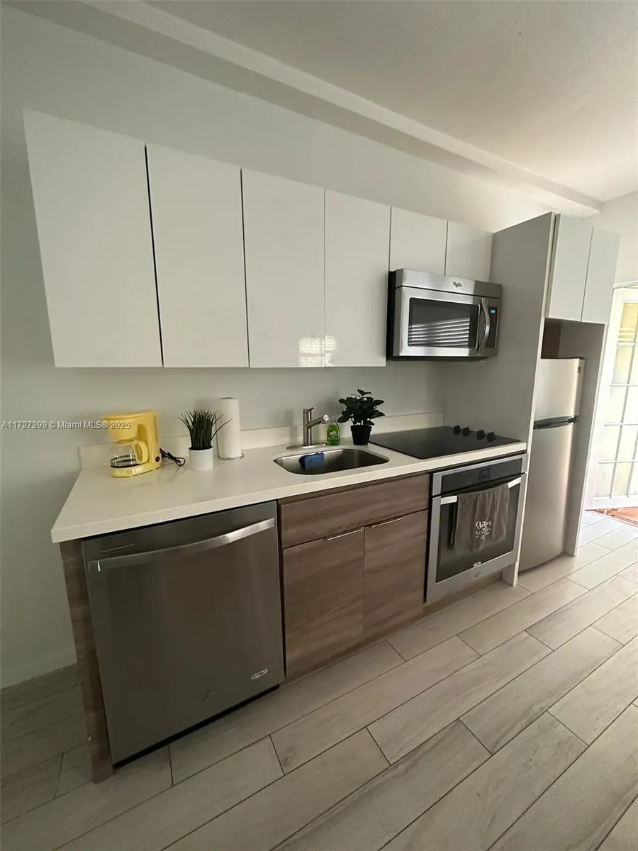 1 bedroom 1 bath for sale at 1450 Meridian Ave # 107, Miami Beach FL 33139
