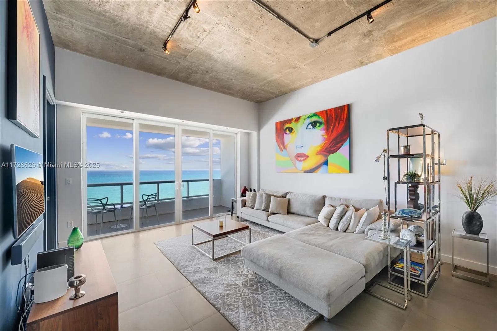 1 bedroom 2 bath for sale at 5601 Collins Ave # 5, Miami Beach FL 33140
