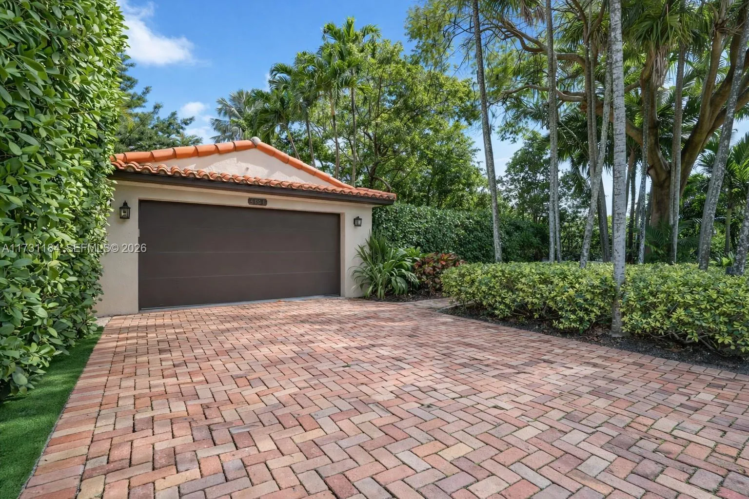 6121 La Gorce Dr, Miami Beach FL 33140