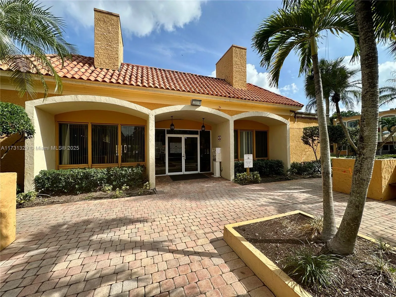 17911 NW 68th Ave # M106, Hialeah FL 33015