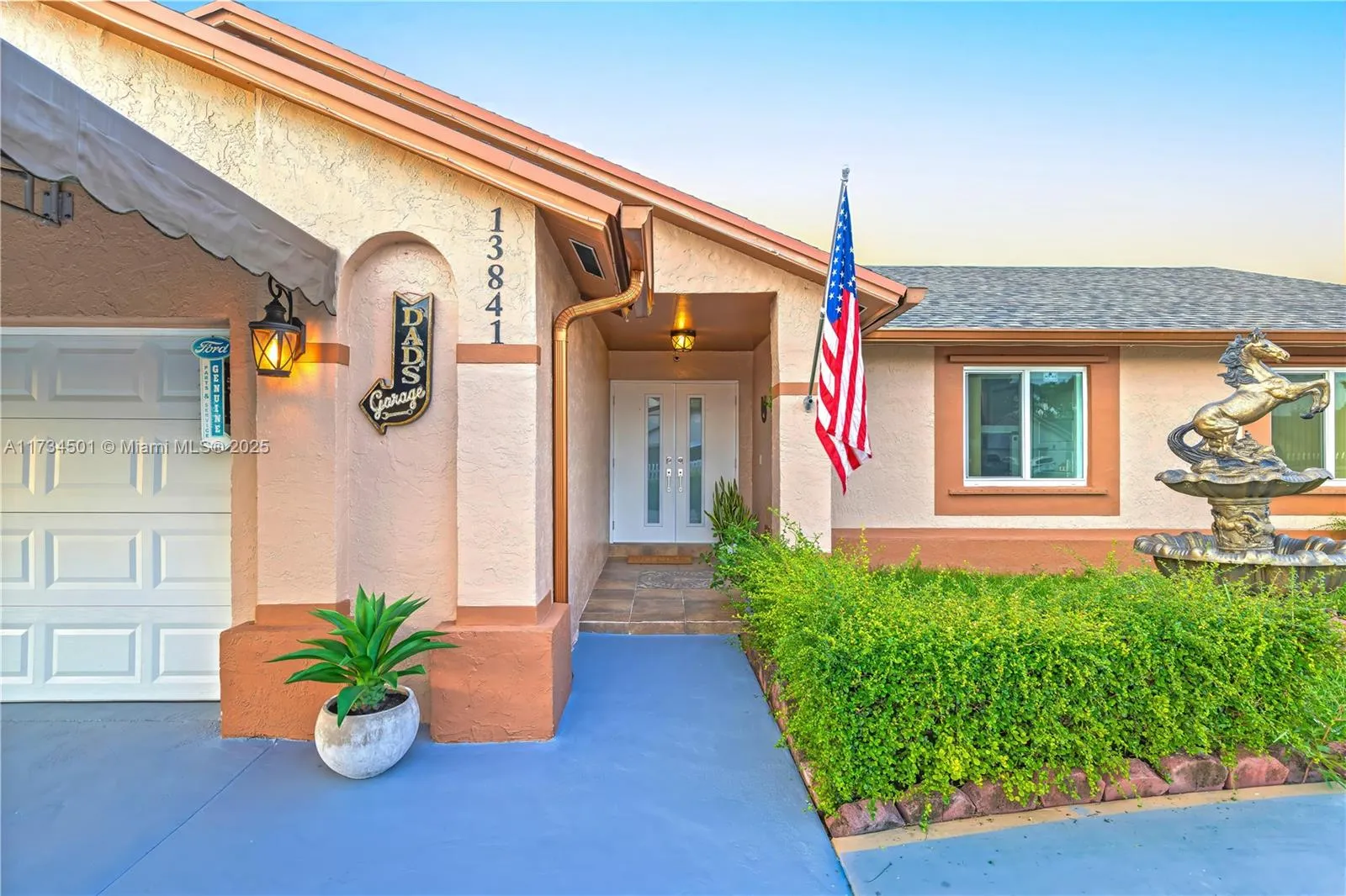 13841 SW 285th Ter, Homestead FL 33033