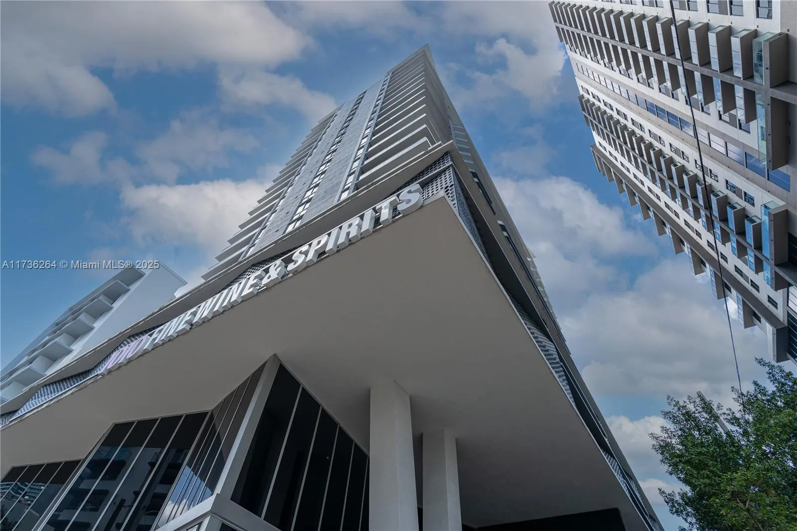 3 bedroom 2 bath for sale at 1010 SW 2nd Ave # 803, Miami FL 33130