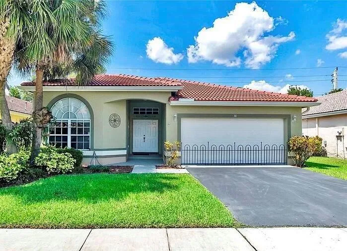 3 bedroom 2 bath for sale at 38 Gables Blvd, Weston FL 33326