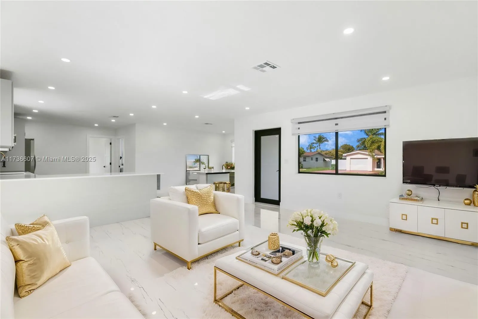 6740 SW 12th St, Pembroke Pines FL 33023