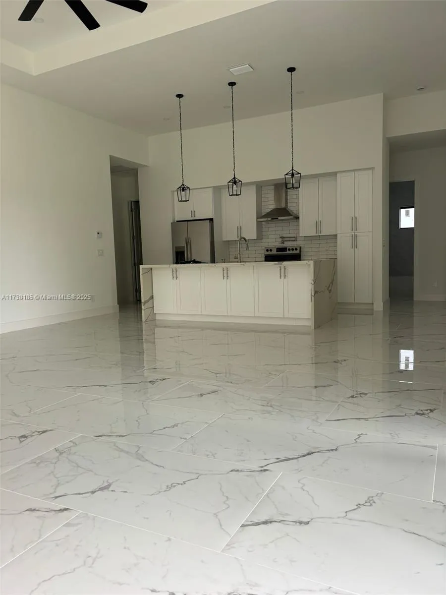 2717 NW 42nd Ave, Cape Coral FL 33993