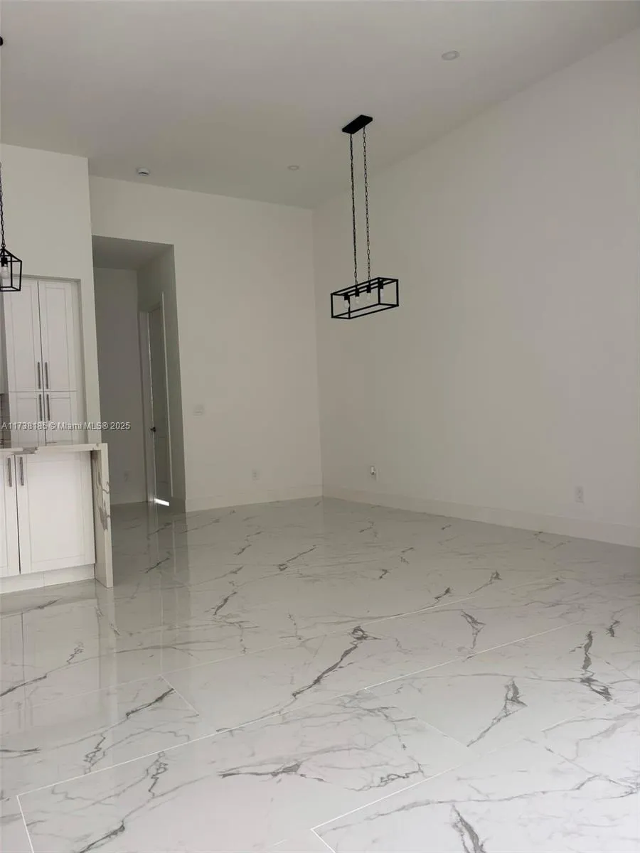 2717 NW 42nd Ave, Cape Coral FL 33993