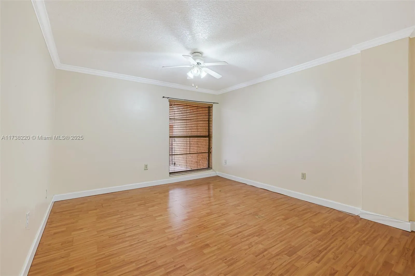 1910 W 56th St # 3225, Hialeah FL 33012