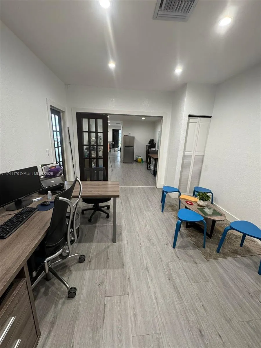 5522 NW 72nd Ave # 5522, Doral FL 33166