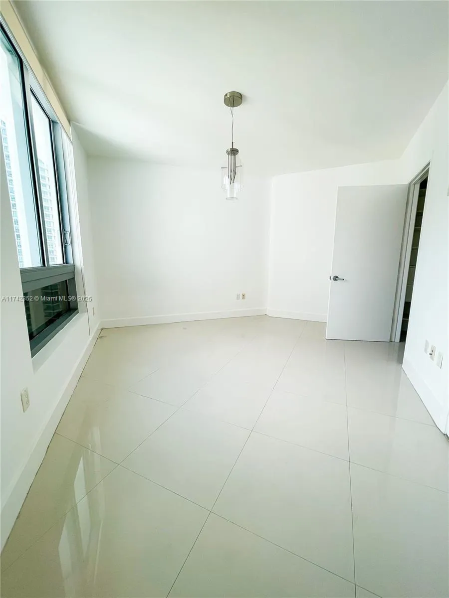 350 S Miami Ave # 2412, Miami FL 33130