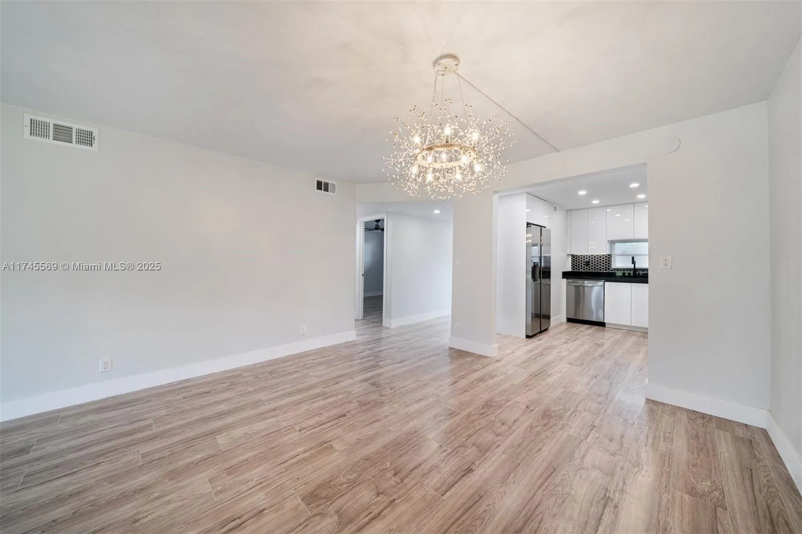 8901 S Hollybrook Blvd APT 109, Pembroke Pines FL 33025