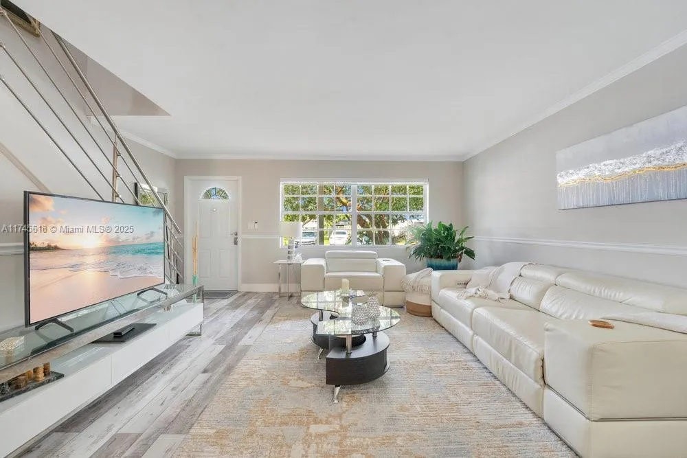 10708 NW 10th St # 1, Pembroke Pines FL 33026