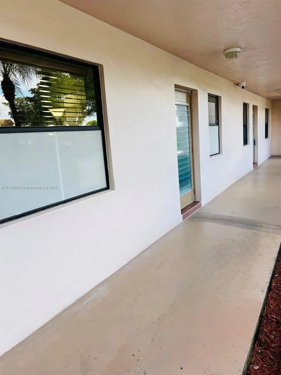 10332 Sunrise Lakes Blvd # 103, Sunrise FL 33322