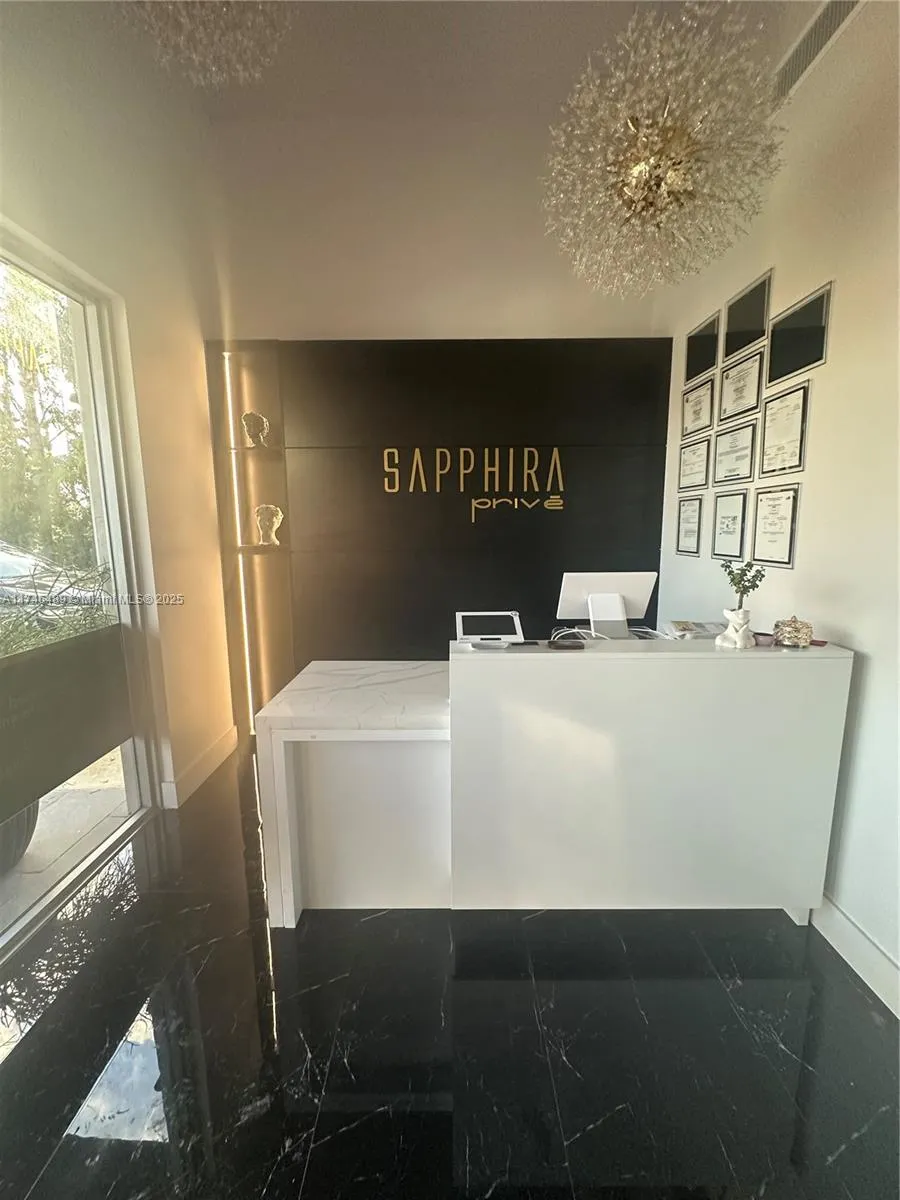 8205 NW 12th St, Doral FL 33126