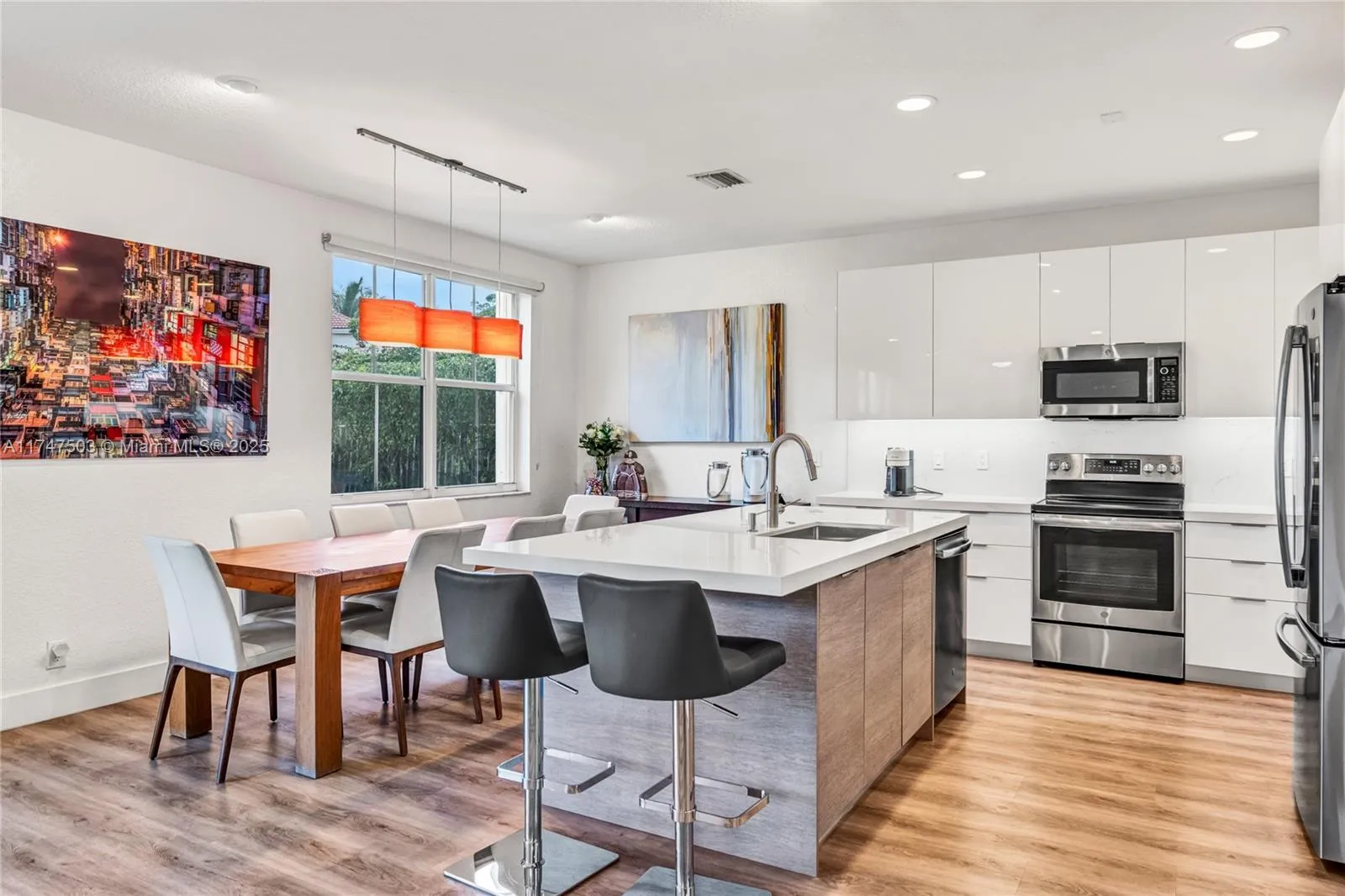 4 bedroom 2 bath for sale at 4471 Foxtail Ln, Weston FL 33331