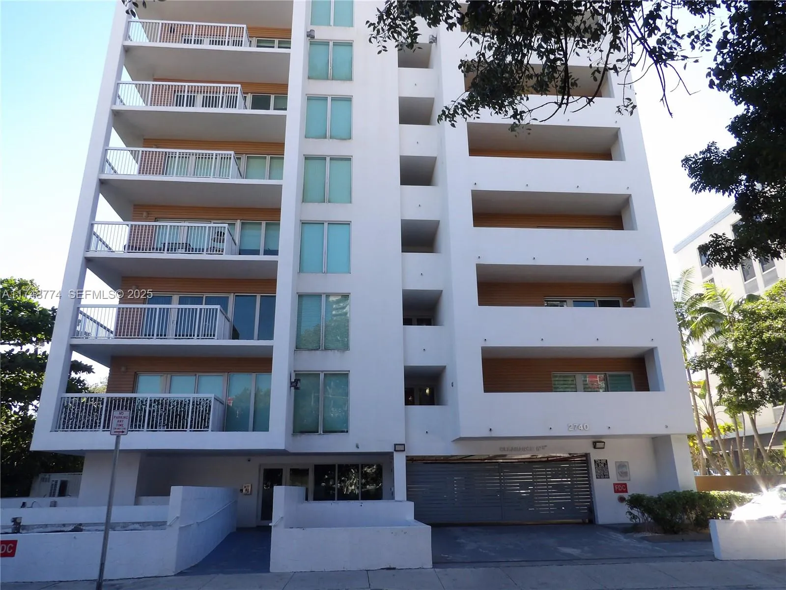 1 bedroom 1 bath for sale at 2740 SW 28th Ter # 301, Miami FL 33133