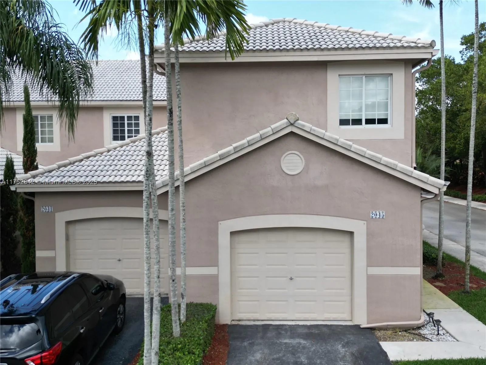 4 bedroom 2 bath for sale at 2045 Pompeii Ct # 2045, Weston FL 33327