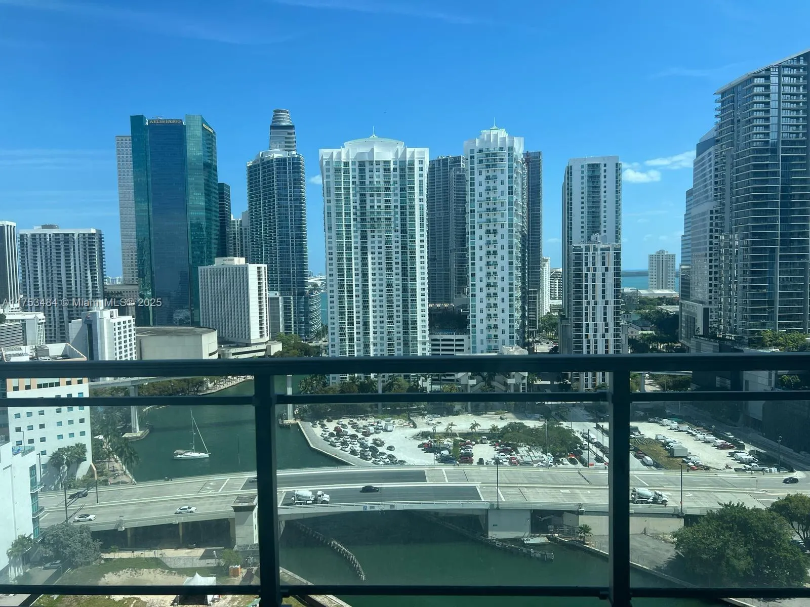 92 SW 3rd St # 2412, Miami FL 33130