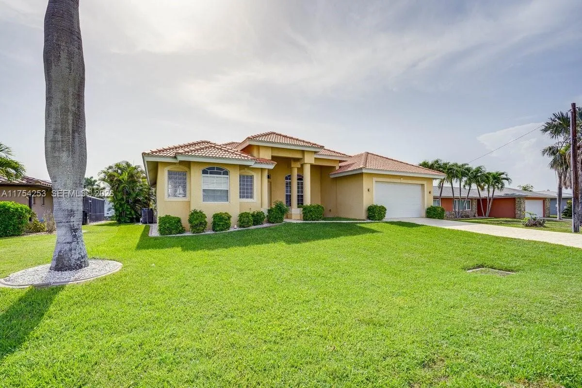 3 bedroom 3 bath for sale at 5346 Bayview Ave, Cape Coral FL 33904