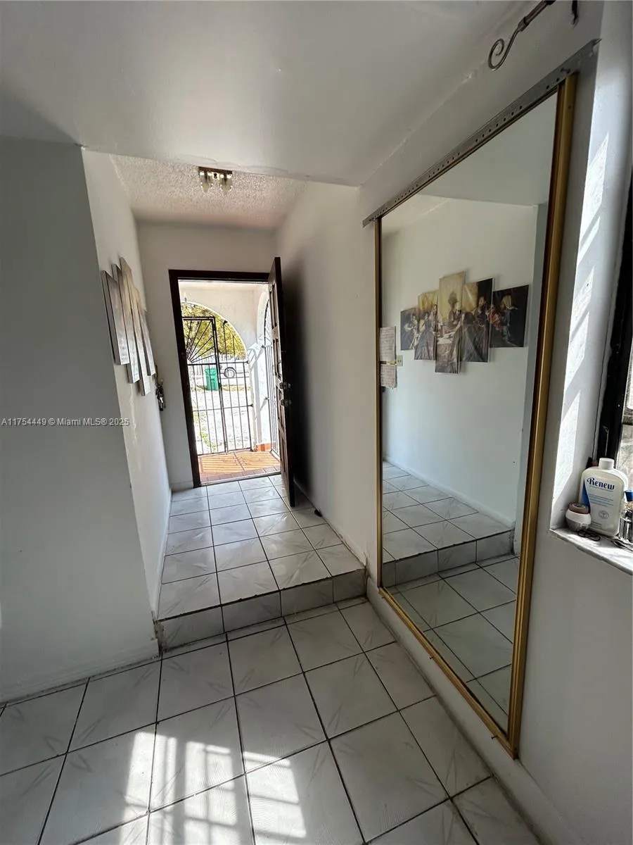 3806 SW 84th Ave, Miami FL 33155